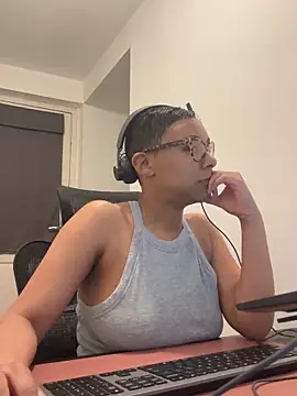 Melia Rayne online show from 27, 3, 2026