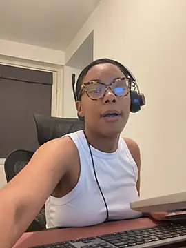 Melia Rayne online show from 19, 5, 2026