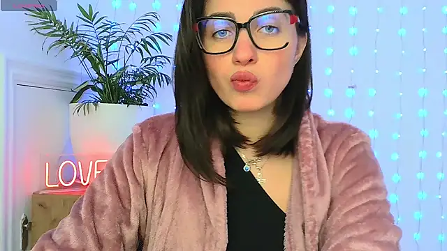 neferutt online show from 13, 1, 2026