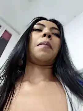 Devil AliceXo online show from 2, 10, 2025