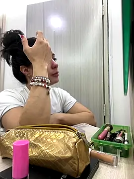 isabella winkler online show from 30, 10, 2025