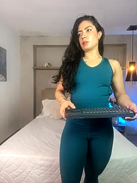 isabella winkler online show from 8, 10, 2025