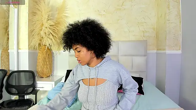 SarahLynn7 online show from 7, 2, 2026