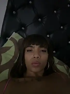 SarahLynn7 online show from 28, 10, 2025