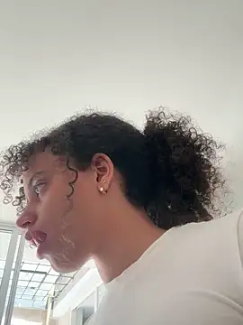 KittyTwerk 2 online show from 17, 3, 2025