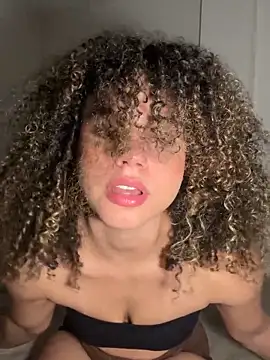 KittyTwerk 2 online show from 18, 11, 2025