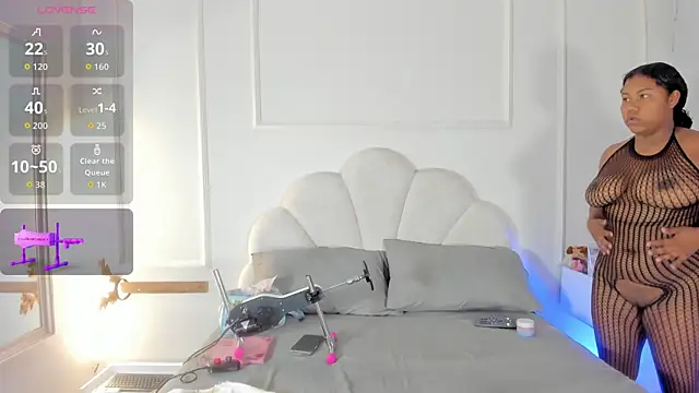 Candaceoweens online show from 15, 12, 2025