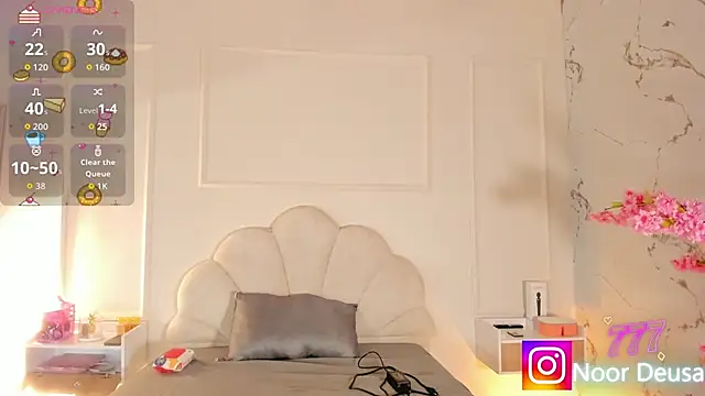 Candaceoweens online show from 30, 4, 2026