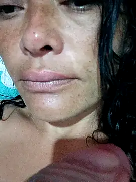 Snapshot of sarayulith chatting on 9, 4, 2026 sarayulith online show from 9, 4, 2026