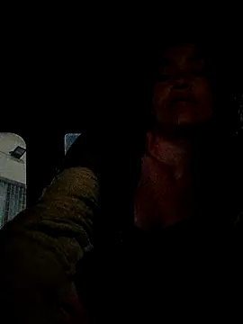 Snapshot of sarayulith chatting on 15, 4, 2026 sarayulith online show from 15, 4, 2026