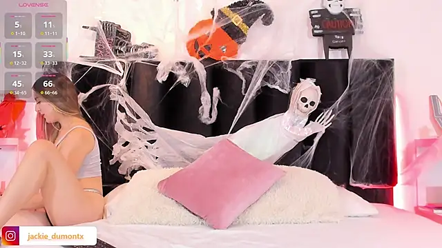 JackieDumont1 online show from 24, 10, 2025