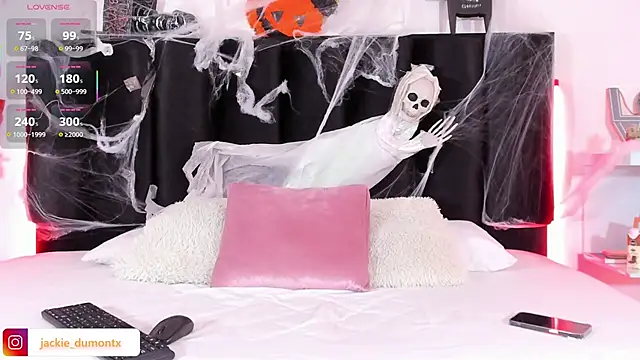 JackieDumont1 online show from 26, 10, 2025