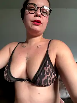 Biana Fernan online show from 9, 11, 2025