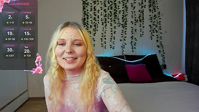 Moon   Love online show from 9, 3, 2025