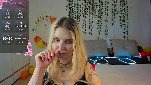 Moon   Love online show from 19, 3, 2025