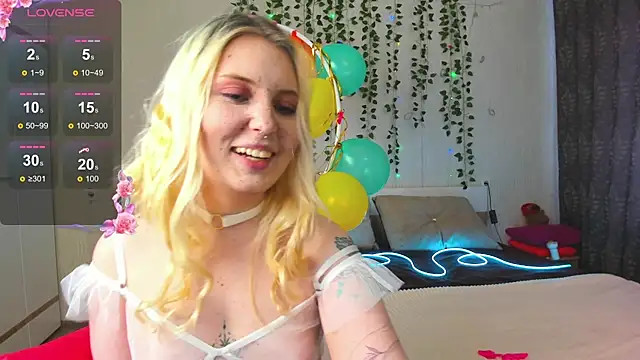 Moon   Love online show from 16, 3, 2025