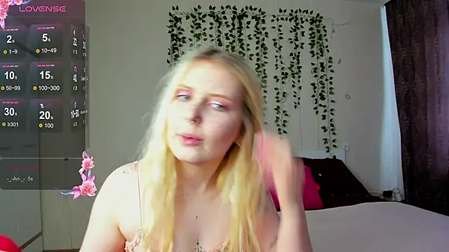 Moon   Love online show from 11, 3, 2025