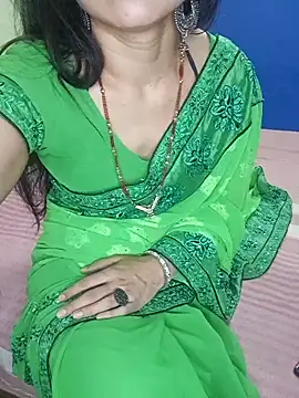 Snapshot of Cute-Zarina chatting on 20, 10, 2025 Cute-Zarina online show from 20, 10, 2025