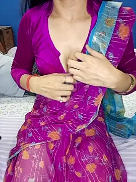 Snapshot of Cute-Zarina chatting on 8, 11, 2025 Cute-Zarina online show from 8, 11, 2025