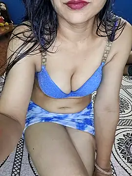 Snapshot of Cute-Zarina chatting on 4, 10, 2025 Cute-Zarina online show from 4, 10, 2025