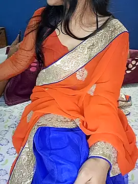 Snapshot of Cute-Zarina chatting on 13, 11, 2025 Cute-Zarina online show from 13, 11, 2025