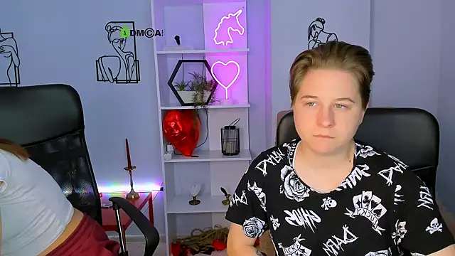 kiki swan online show from 25, 9, 2025