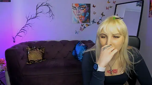 Snapshot of kiki_swan chatting on 12, 1, 2026 kiki swan online show from 12, 1, 2026