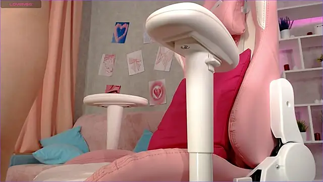 Cassie Scott online show from 14, 3, 2025