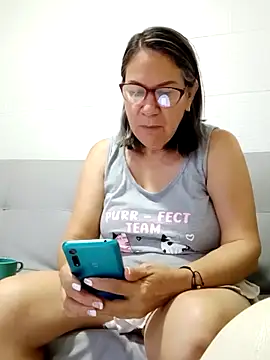 Snapshot of victoria_wayne chatting on 14, 11, 2025 victoria wayne online show from 14, 11, 2025