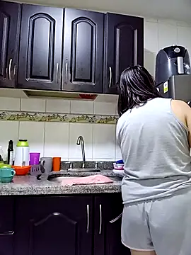 victoria wayne online show from 9, 4, 2026