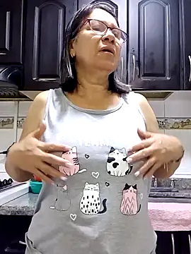 Snapshot of victoria_wayne chatting on 18, 10, 2025 victoria wayne online show from 18, 10, 2025