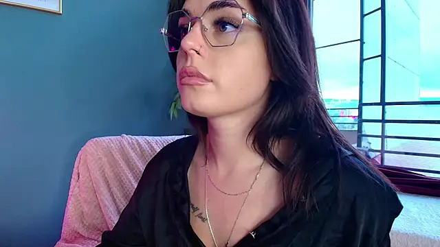 Snapshot of Perfect_Moans chatting on 7, 6, 2026 Perfect Moans online show from 7, 6, 2026