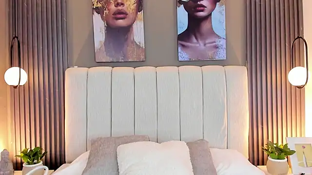 GiannaColling1 online show from 9, 11, 2025