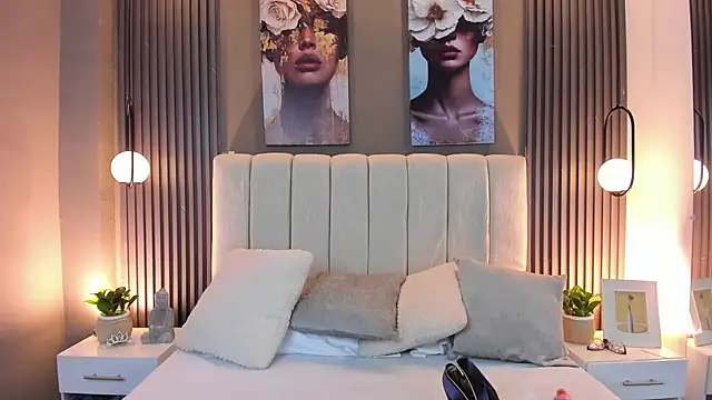 GiannaColling1 online show from 26, 10, 2025