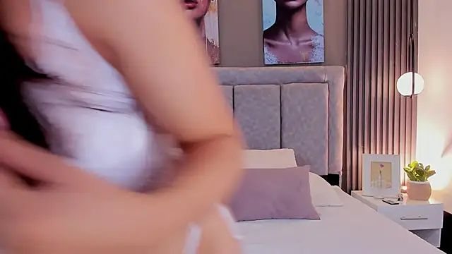 GiannaColling1 online show from 22, 9, 2025