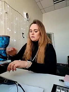 Snapshot of Juicy_PeachLux chatting on 6, 2, 2026 Juicy PeachLux online show from 6, 2, 2026