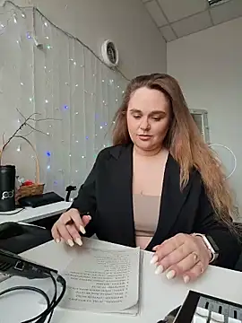 Juicy PeachLux online show from 30, 5, 2026