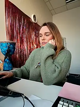 Snapshot of Juicy_PeachLux chatting on 24, 11, 2025 Juicy PeachLux online show from 24, 11, 2025