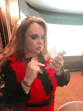 Juicy PeachLux online show from 25, 4, 2026