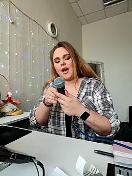 Juicy PeachLux online show from 27, 3, 2026