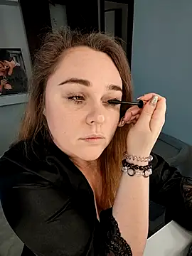 Snapshot of Juicy_PeachLux chatting on 17, 11, 2025 Juicy PeachLux online show from 17, 11, 2025