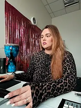 Snapshot of Juicy_PeachLux chatting on 3, 12, 2025 Juicy PeachLux online show from 3, 12, 2025