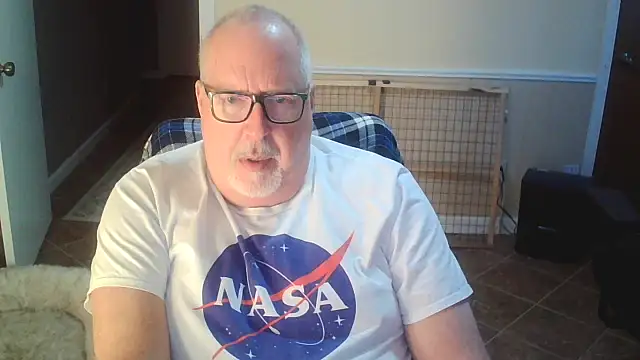 superbearboss online show from 20, 10, 2025