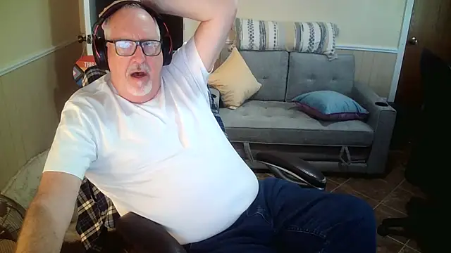 superbearboss online show from 31, 3, 2026