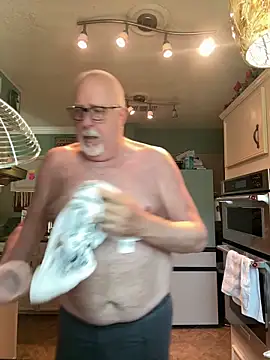 superbearboss online show from 28, 2, 2026