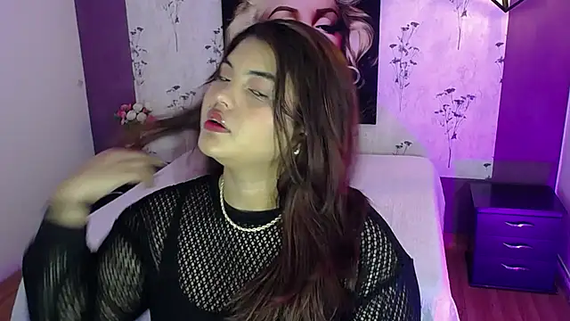 Snapshot of Scarlett__Johanson chatting on 8, 3, 2025 Scarlett Johanson online show from 8, 3, 2025