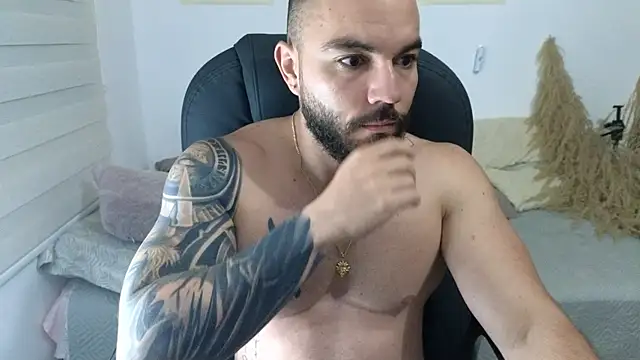 Snapshot of Isaac_Carter chatting on 18, 12, 2025 Isaac Carter online show from 18, 12, 2025