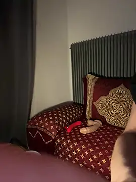  Niinaa  online show from 21, 3, 2025