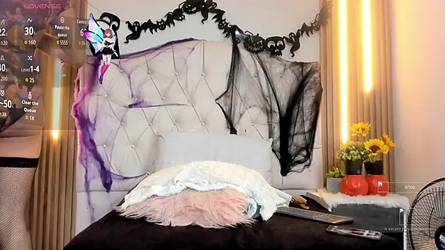 Alexa Bravva online show from 2, 11, 2025