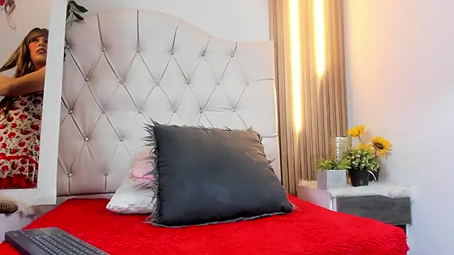 Alexa Bravva online show from 23, 9, 2025